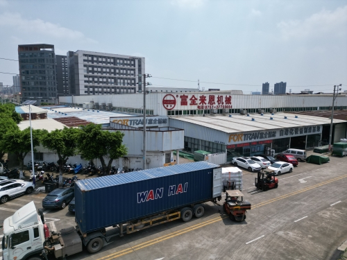 Ένα κοντέινερ με τα αυτοματοποιημένα προϊόντα μας αποστέλλεται στις ΗΠΑ σήμερα!